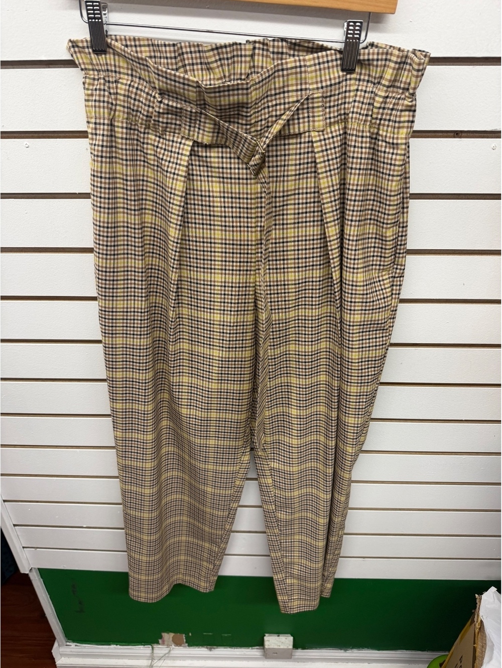 Worthington Women’s Medium Plaid Paperbag Waist Belted Ankle Pants